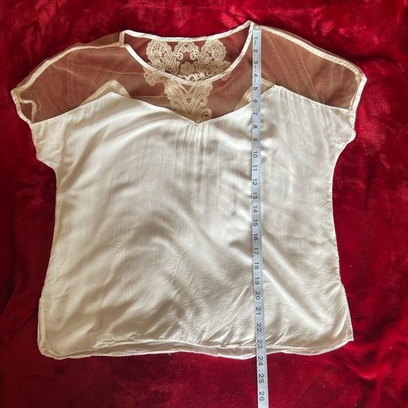 𝅺LIGHT weight shirt with decorative mesh - Picture 5 of 6